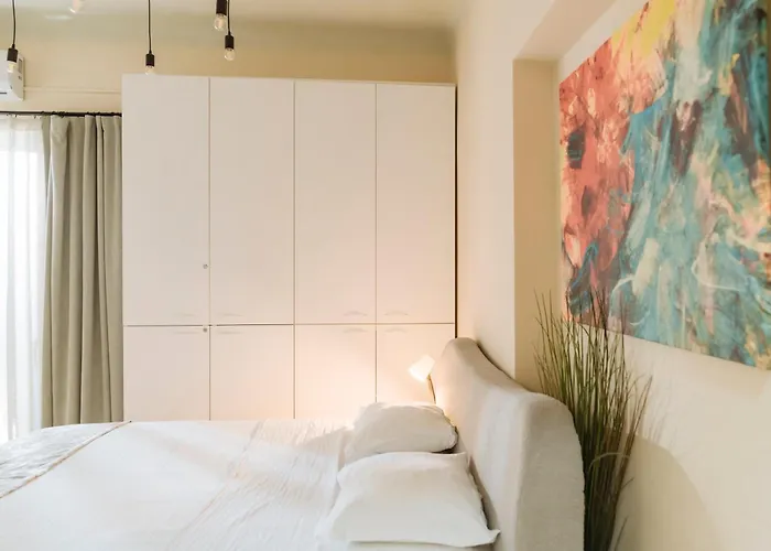 Oldtown Oasis --- Self Check In --- Metro Station At 1min --- Secured Parking Nearby--- * Bukarest