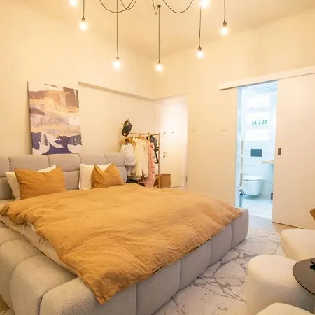 Downtown Oasis - Secured Parking Nearby - Self Check In - Metro Station At 1min *