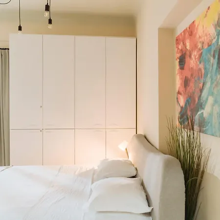 Oldtown Oasis --- Self Check In --- Metro Station At 1min --- Secured Parking Nearby--- * Bucureşti