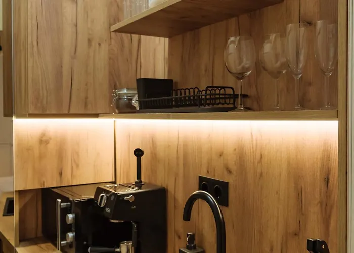 Oldtown Oasis --- Self Check In --- Metro Station At 1min --- Secured Parking Nearby--- بوخارست