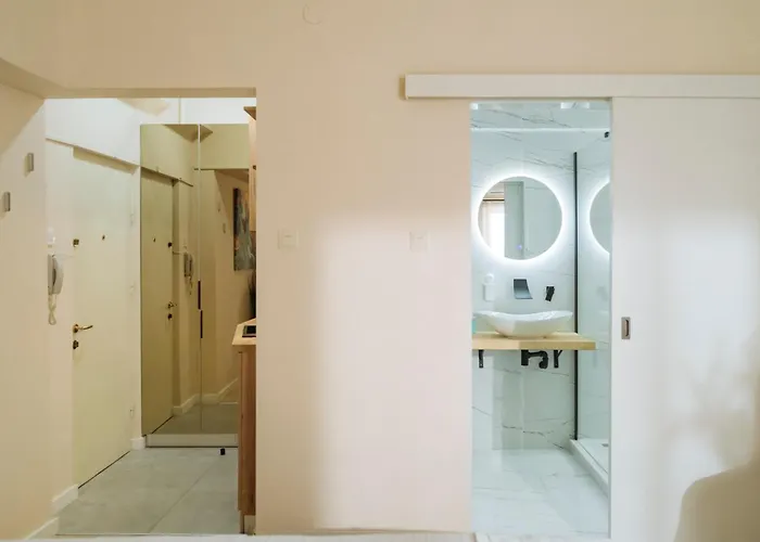 Apartament Oldtown Oasis --- Self Check In --- Metro Station At 1min --- Secured Parking Nearby---