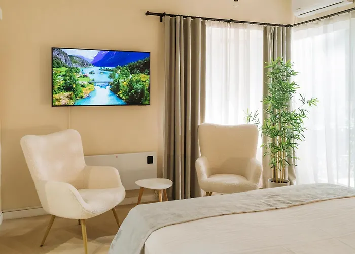 Apartament Oldtown Oasis --- Self Check In --- Metro Station At 1min --- Secured Parking Nearby--- *