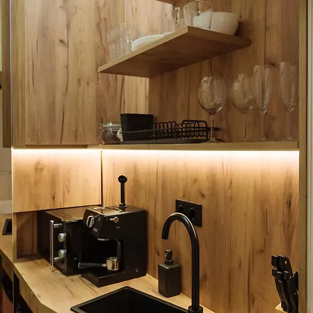 Oldtown Oasis --- Self Check In --- Metro Station At 1min --- Secured Parking Nearby--- 布加勒斯特